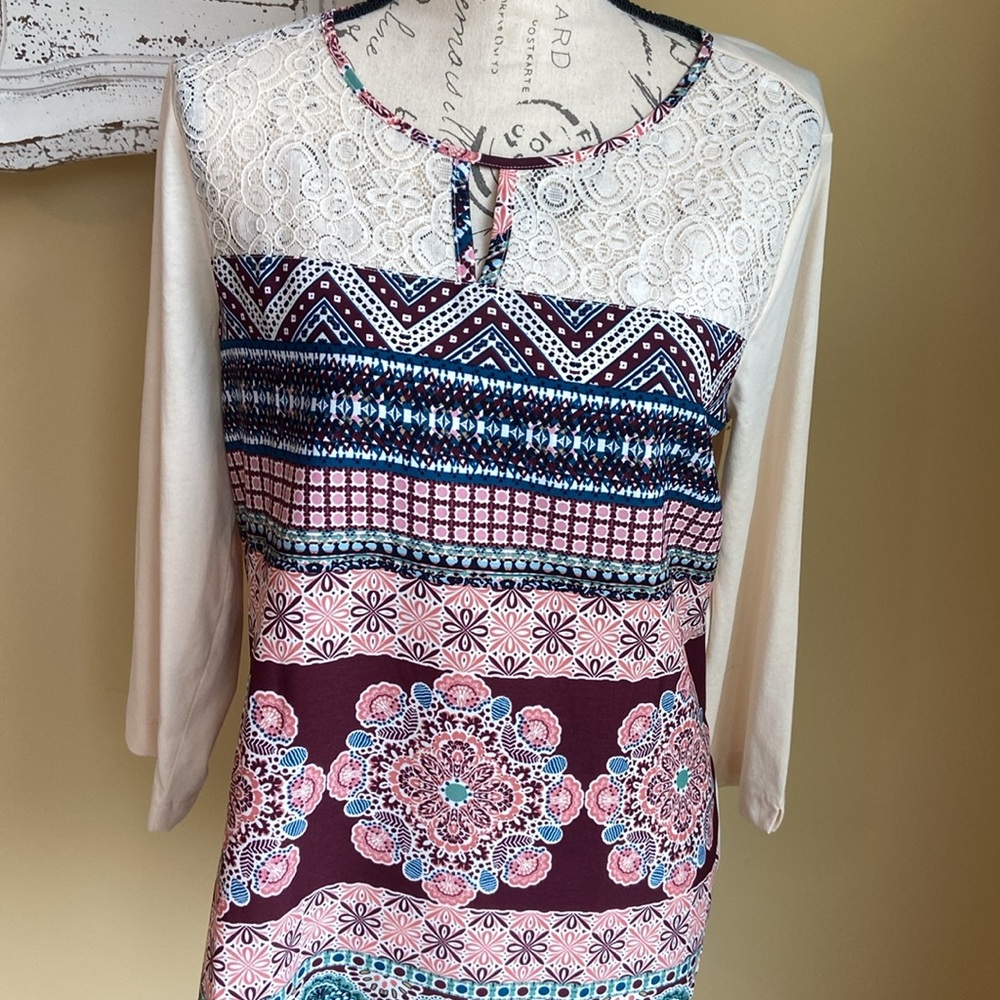 NWOT! Floral Medallion Ivory Cream Crochet Lace Sleeve Tunic Blouse medium